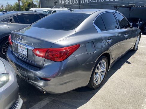 Used 2017 INFINITI Q50 Premium w/ 2.0T Premium Plus Package RWD image 9