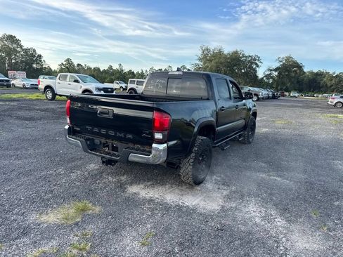 Used 2021 Toyota Tacoma SR5 RWD image 5