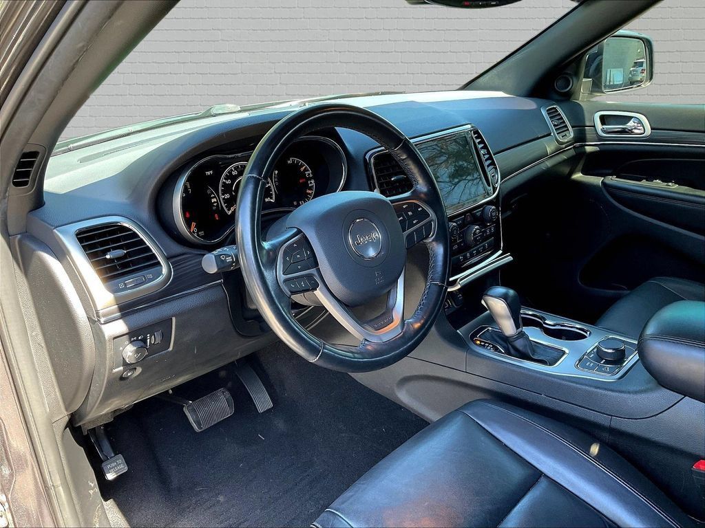 Used 2021 Jeep Grand Cherokee Limited AWD/4WD image 14