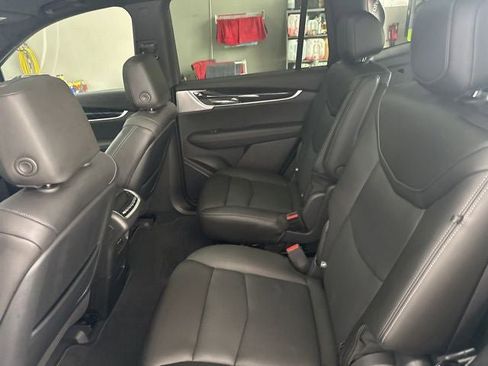 Certified 2023 Cadillac XT6 Premium Luxury AWD/4WD image 15