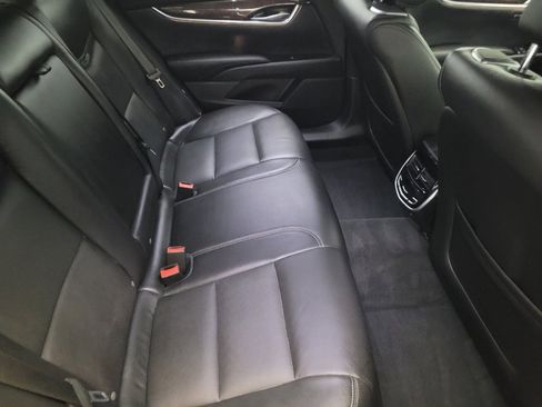 Used 2013 Cadillac XTS Premium image 19