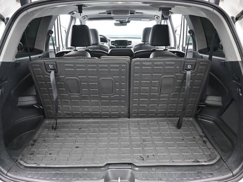 Used 2021 Honda Pilot Touring image 32