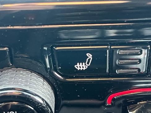 Used 2023 Jeep Grand Cherokee Altitude image 10