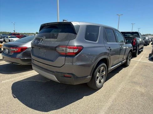 Used 2023 Honda Pilot EX-L image 2