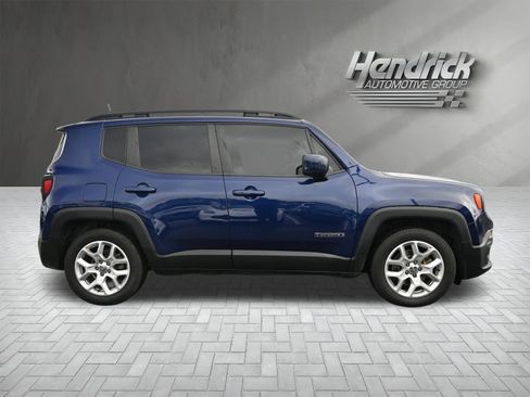 Used 2018 Jeep Renegade Latitude image 11