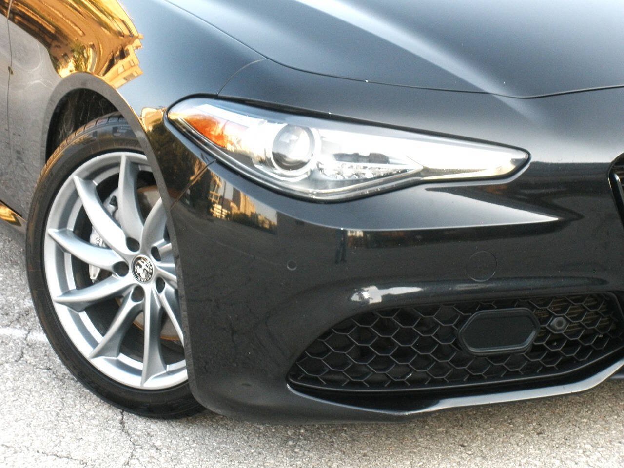 Used 2023 Alfa Romeo Giulia Sprint RWD image 5