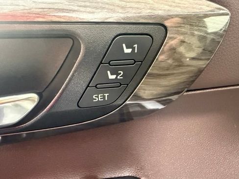Used 2021 Toyota Highlander Platinum AWD/4WD image 33