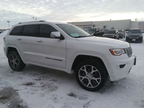 Used 2021 Jeep Grand Cherokee Overland image 4