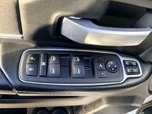 Used 2024 RAM 2500 Big Horn image 28