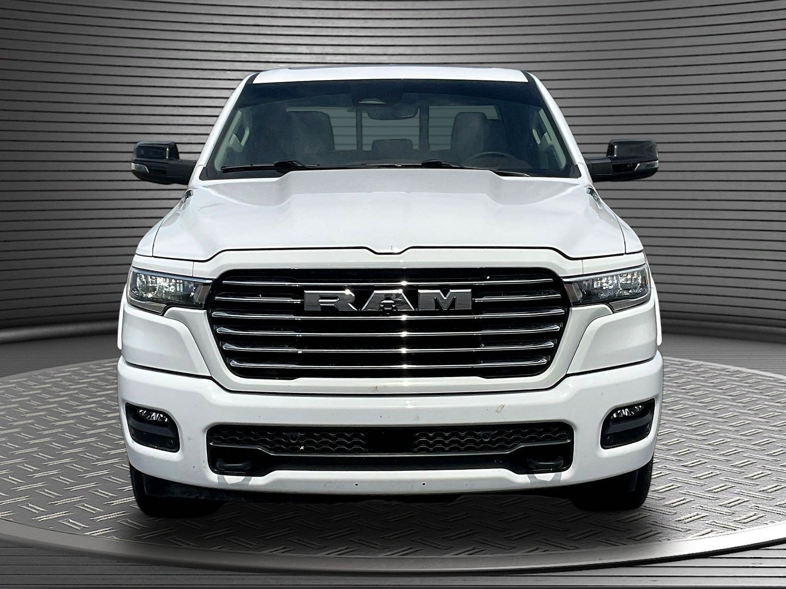 Used 2025 RAM 1500 Laramie w/ Laramie Southwest Edition AWD/4WD image 2