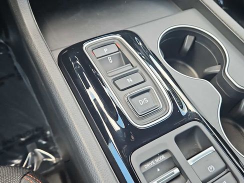 Certified 2025 Honda Pilot Sport image 20