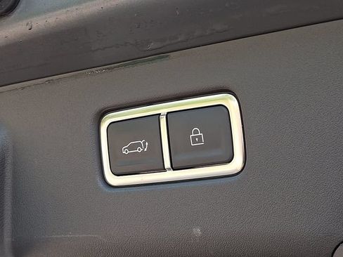 Used 2024 Kia EV9 GT-Line AWD/4WD image 34