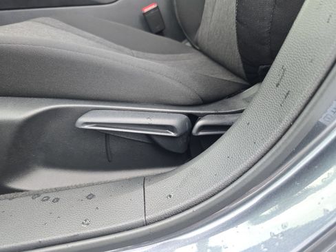 Certified 2025 Honda Accord LX image 16