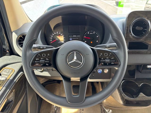 Used 2019 Mercedes-Benz Sprinter 3500 image 30