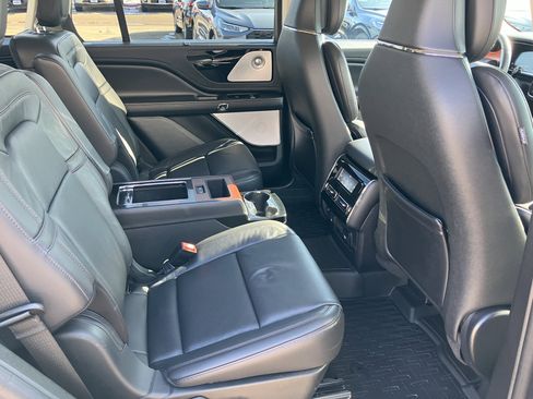 Used 2024 Lincoln Aviator Reserve w/ Equipment Group 201A image 17