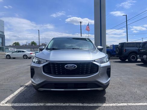 Used 2023 Ford Escape Active w/ Tech Pack #2 FWD image 2