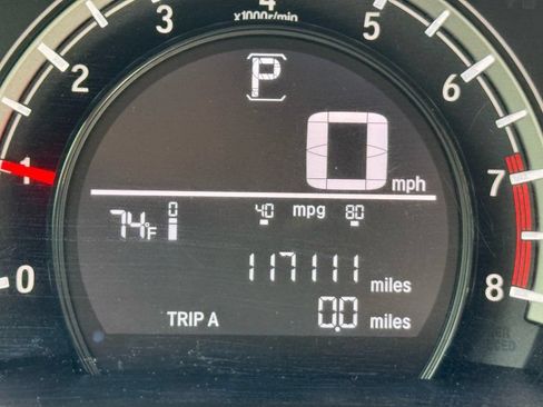 Used 2018 Honda CR-V LX image 9