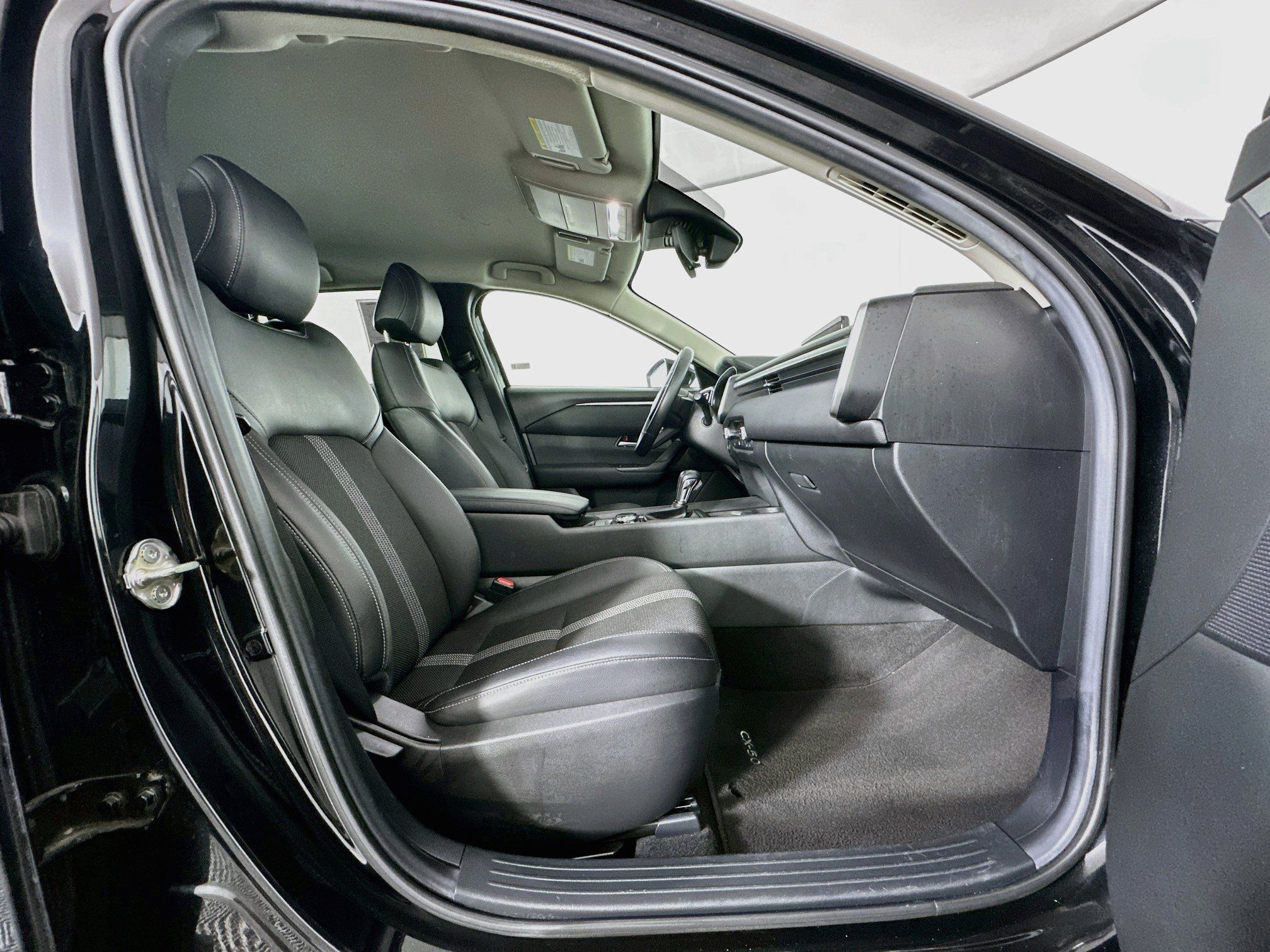 Used 2025 MAZDA CX-50 AWD 2.5 S w/ Preferred Package image 33