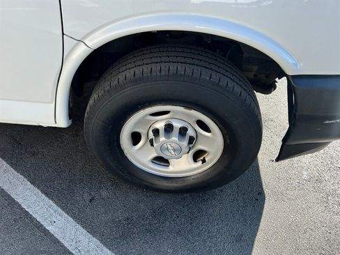 Used 2019 Chevrolet Express 2500 w/ Driver Convenience Package image 9