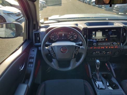 Used 2025 Nissan Frontier Pro-X w/ Pro Convenience Package RWD image 10