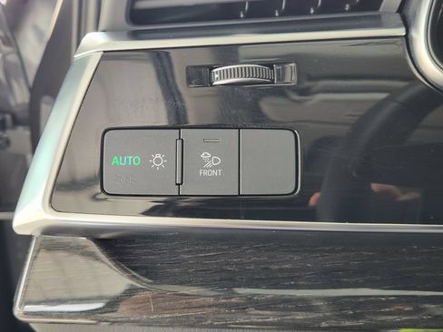 Used 2022 Audi Q7 3.0T Premium AWD/4WD image 21