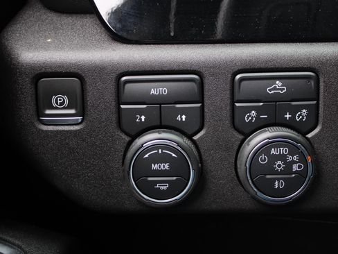 Used 2024 Chevrolet Silverado 1500 RST w/ Protection Package AWD/4WD image 9