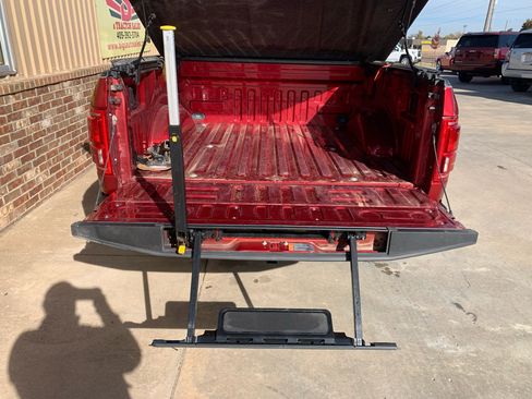 Used 2017 Ford F150 Platinum w/ Equipment Group 701A Luxury image 20