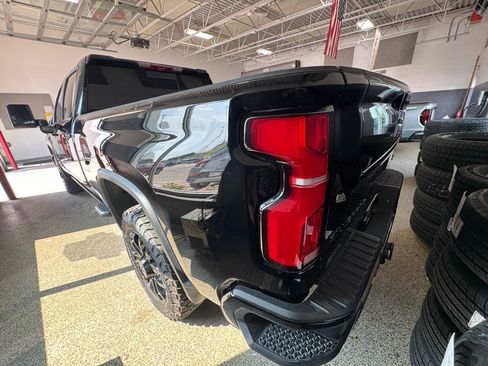 Used 2025 Chevrolet Silverado 3500 High Country w/ Midnight Edition image 7