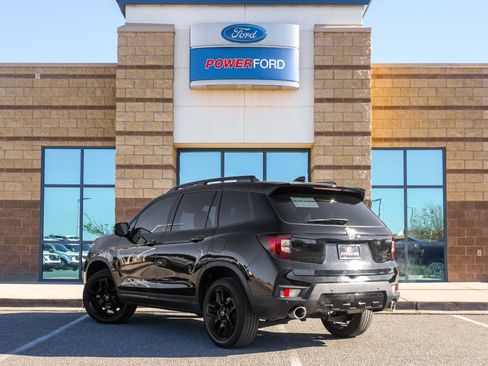 Used 2024 Honda Passport Black Edition image 8