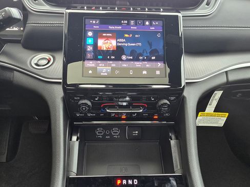 New 2025 Jeep Grand Cherokee image 12