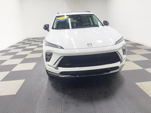 Used 2024 Buick Envision Sport Touring image 7