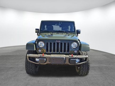 Used 2016 Jeep Wrangler Unlimited Sahara image 2