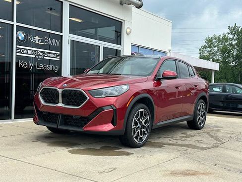 Used 2026 BMW X2 xDrive28i AWD/4WD image 3