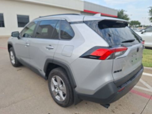 Used 2025 Toyota RAV4 XLE image 4