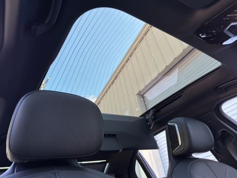 Used 2023 BMW 740i w/ Executive Package RWD image 12
