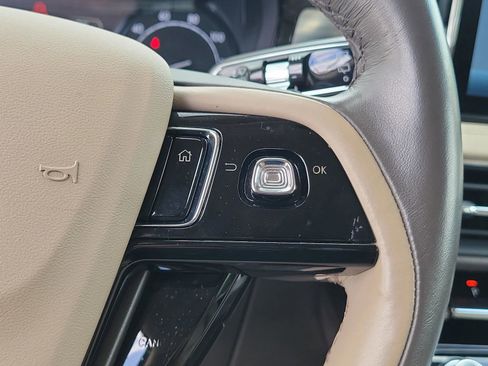Used 2021 Lincoln Corsair FWD w/ Rear Removable Package Tray image 30