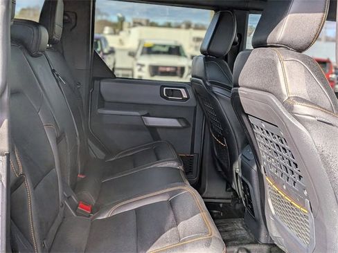 Used 2023 Ford Bronco Badlands image 36