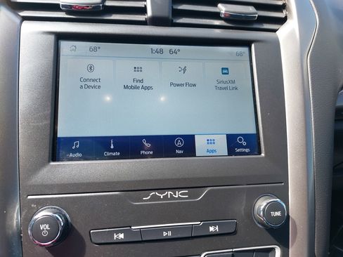 Used 2020 Ford Fusion SE image 24