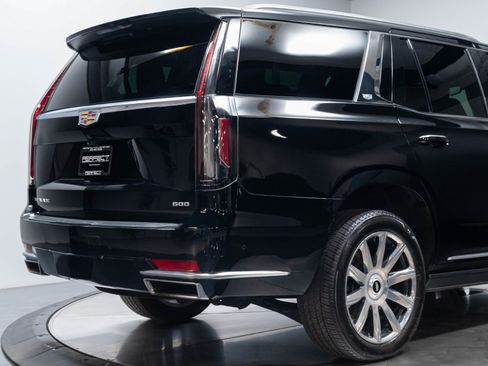 Used 2024 Cadillac Escalade Premium Luxury Platinum AWD/4WD image 16