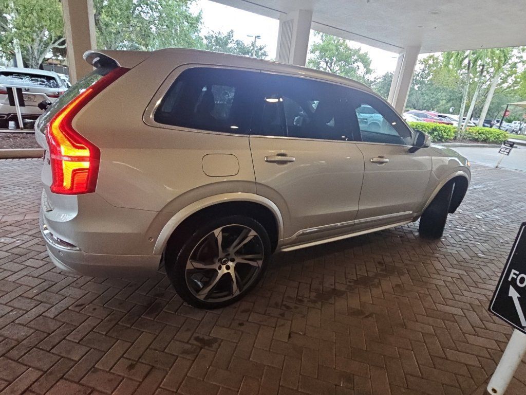 Used 2022 Volvo XC90 T6 Inscription w/ Advanced Package AWD/4WD image 6