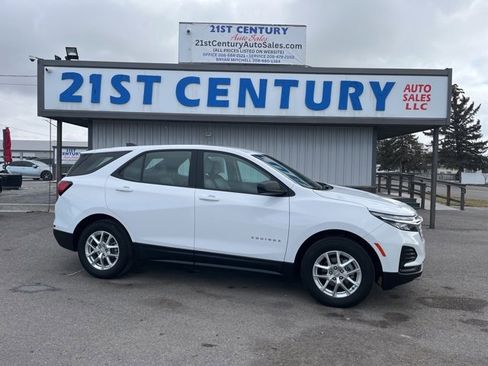 Used 2024 Chevrolet Equinox LS image 1