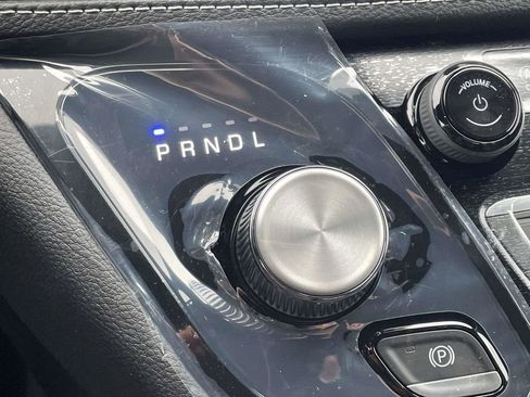 New 2026 Chrysler Pacifica Select image 35