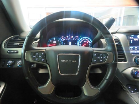 Used 2019 GMC Yukon XL Denali AWD/4WD image 33