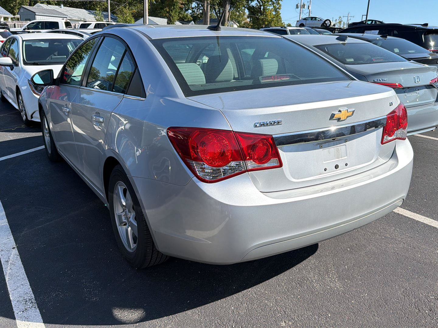 Used 2014 Chevrolet Cruze LT FWD image 3