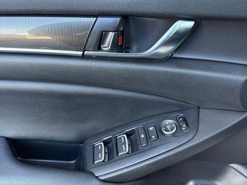 Used 2022 Honda Accord Sport image 8