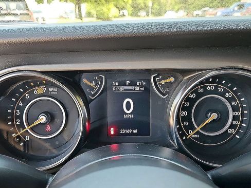 Used 2022 Jeep Wrangler Sport AWD/4WD image 20