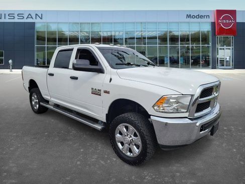 Used 2017 RAM 2500 Tradesman w/ Chrome Appearance Group image 3