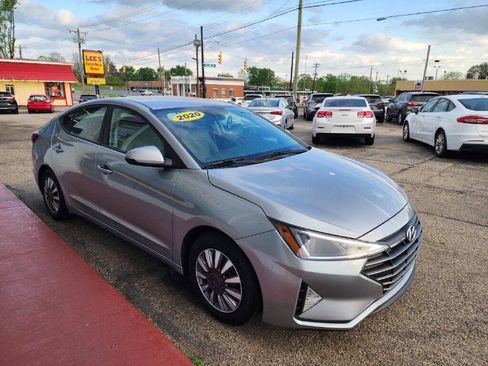 Used 2020 Hyundai Elantra SE FWD image 7