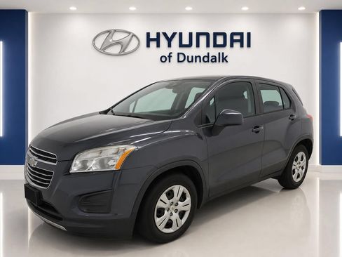 Used 2016 Chevrolet Trax LS FWD image 1