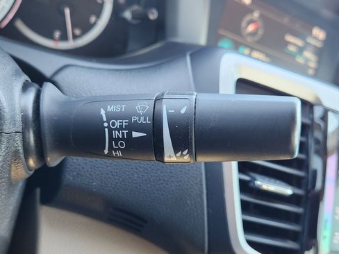 Used 2017 Honda Accord EX-L image 23